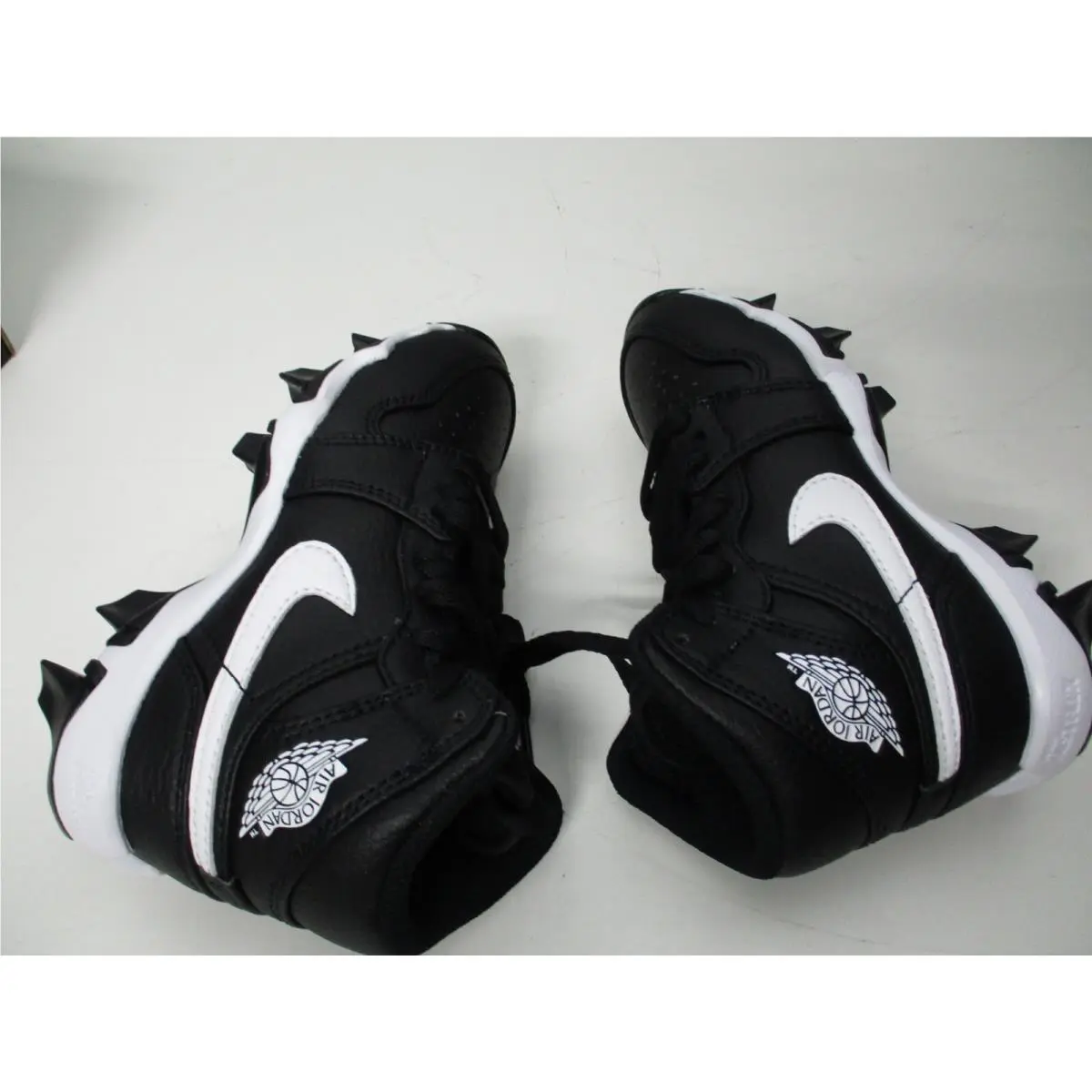 Nike shoes - Air Jordan 1 Mid - Air Mid - HF6883-001 - Black 4