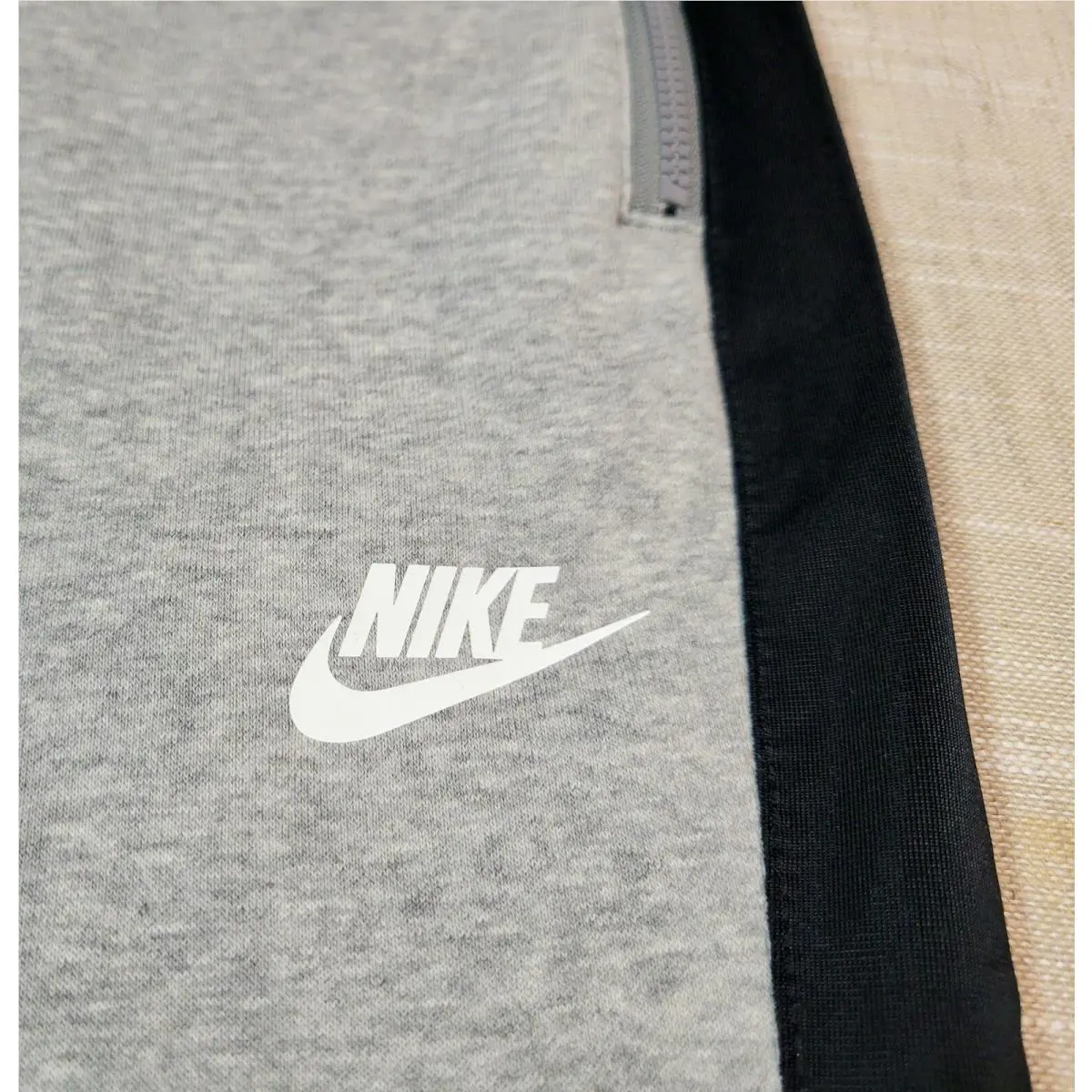 Nike clothing - DC2558-063 - DC2558-063 - Gray Black 3
