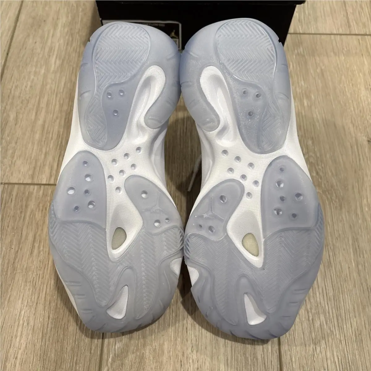 Nike shoes - Air Jordan 11 CMFT Low (GS) - CZ0907-114 - White 5