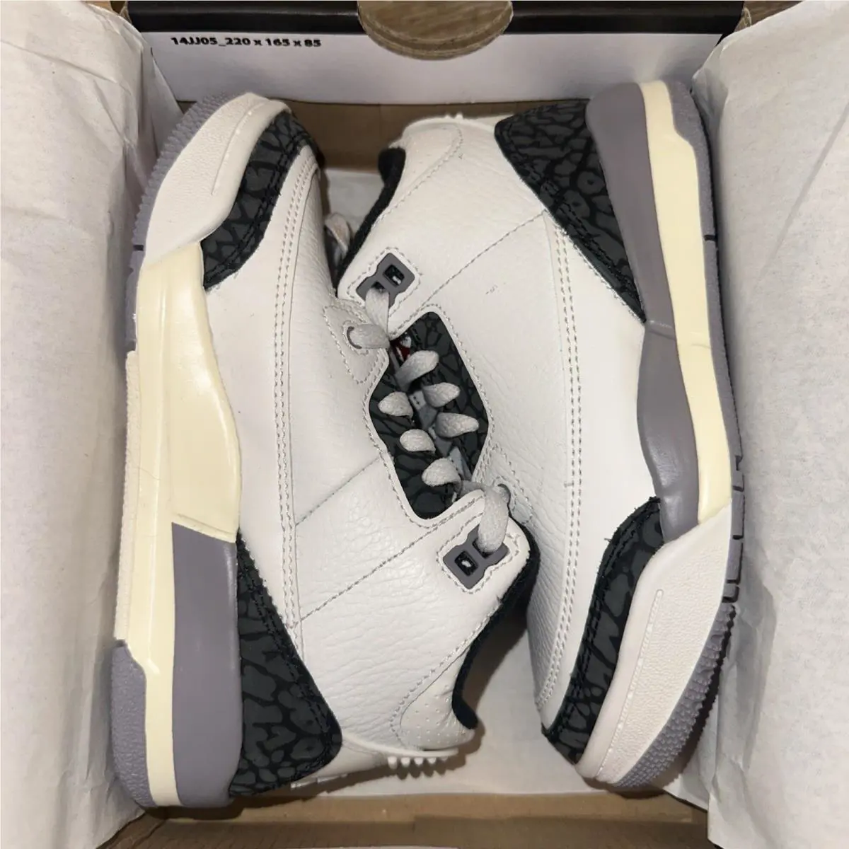 Nike shoes - Jordan 3 - White 0