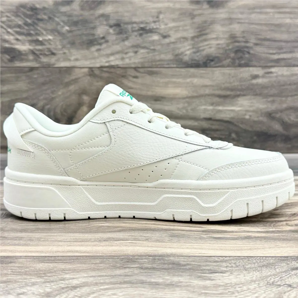Reebok shoes - White 4