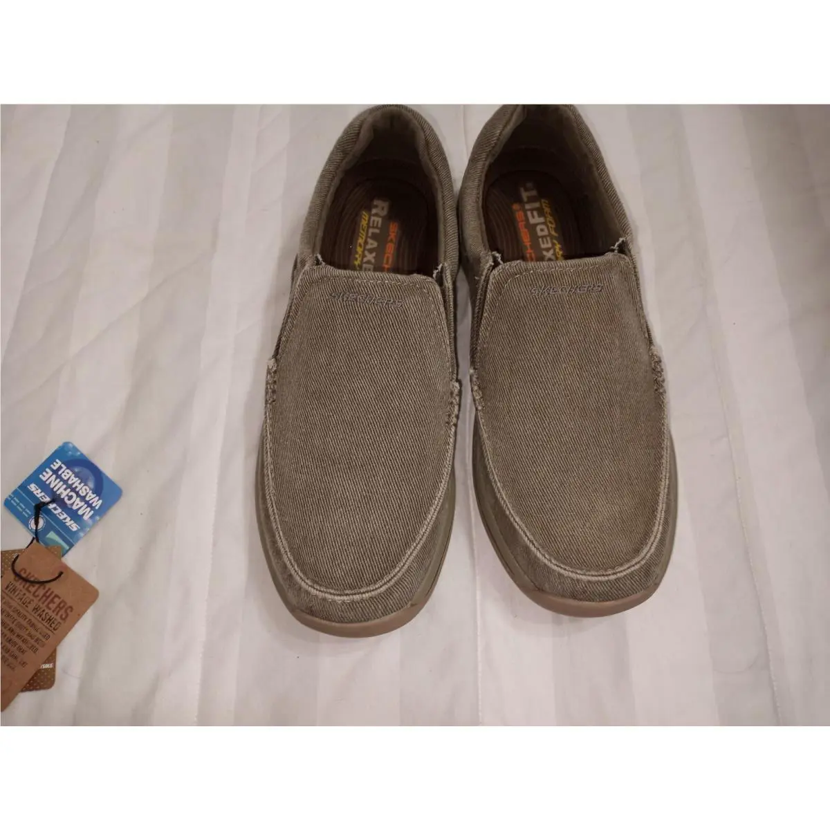 Skechers shoes - Beige (UPC: 195969606452) 1