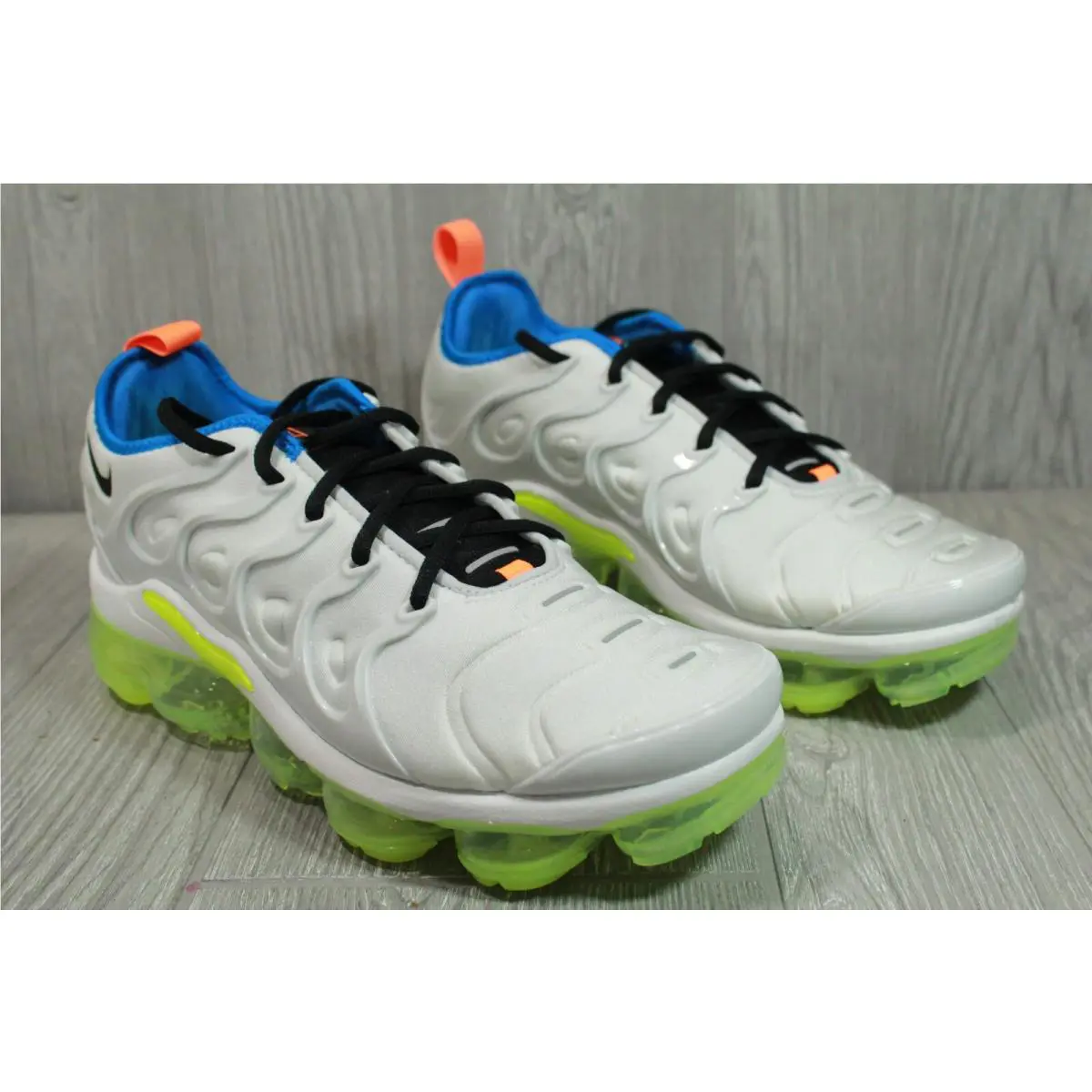 Nike shoes - DQ4695001 - DQ4695-001 - White 1