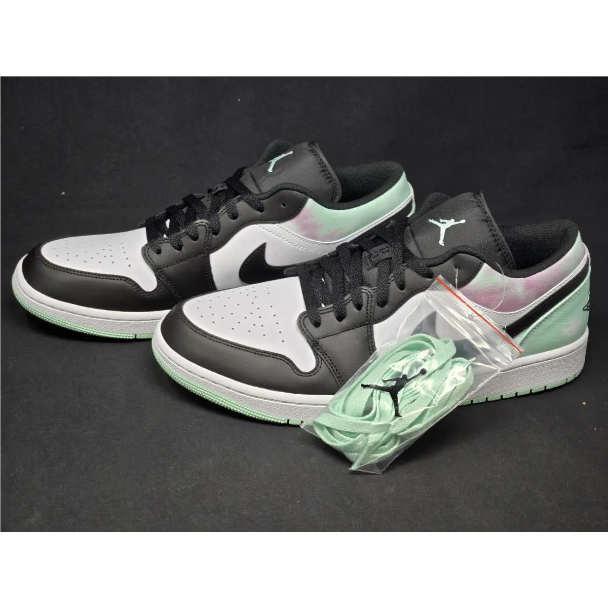 Nike shoes - White 1