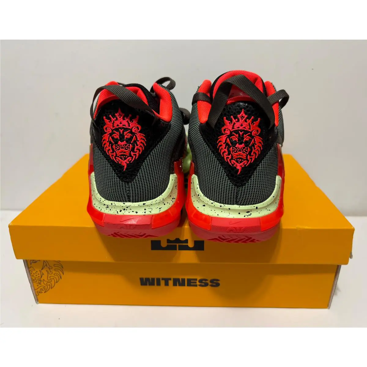 Nike shoes - Black/Bright Crimson/Alligator/Barely Volt 0