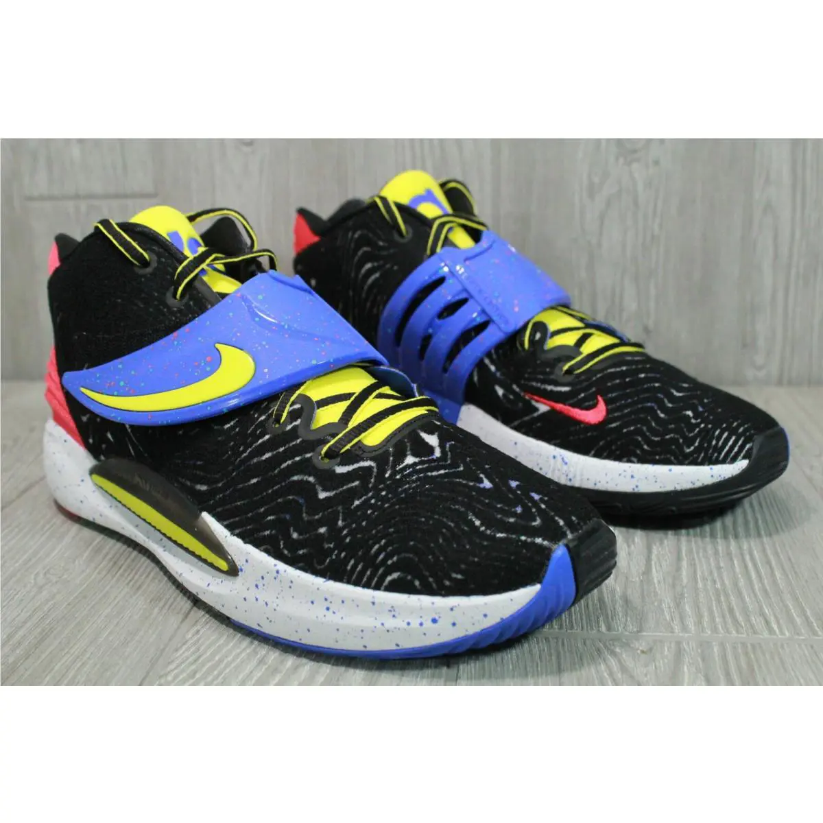 Nike shoes - Multicolor 1