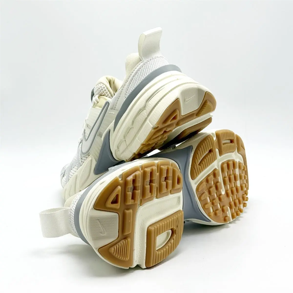 Nike shoes - Nike V2K Run - Run - FD0736-104 - Beige 3