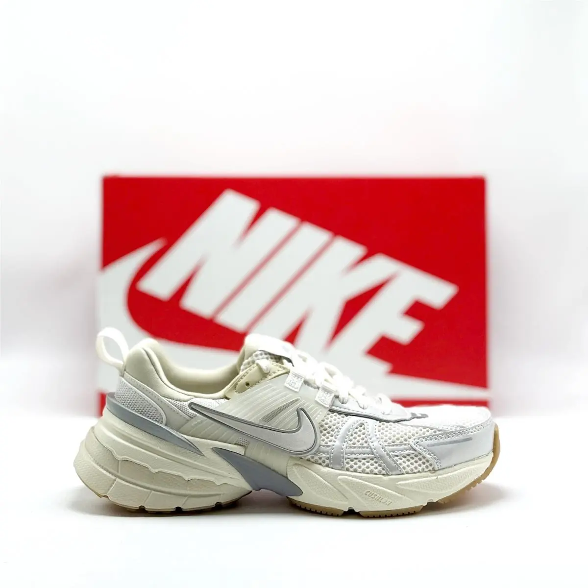 Nike shoes - Nike V2K Run - Run - FD0736-104 - Beige 4