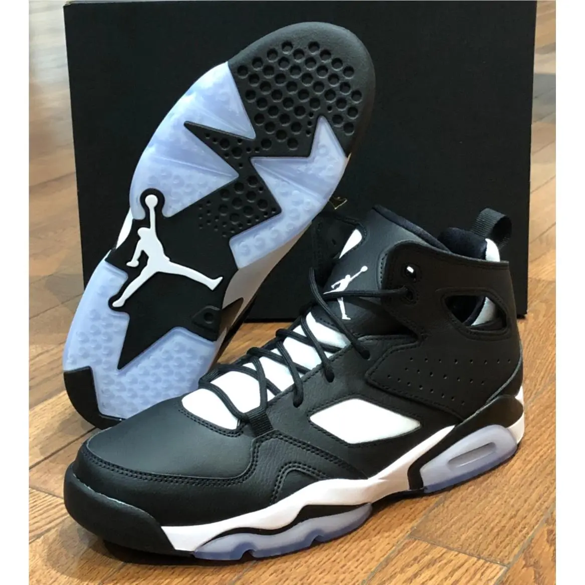 Nike shoes - Air Jordan Flight Club 91 - DC7329-001 - Black 4