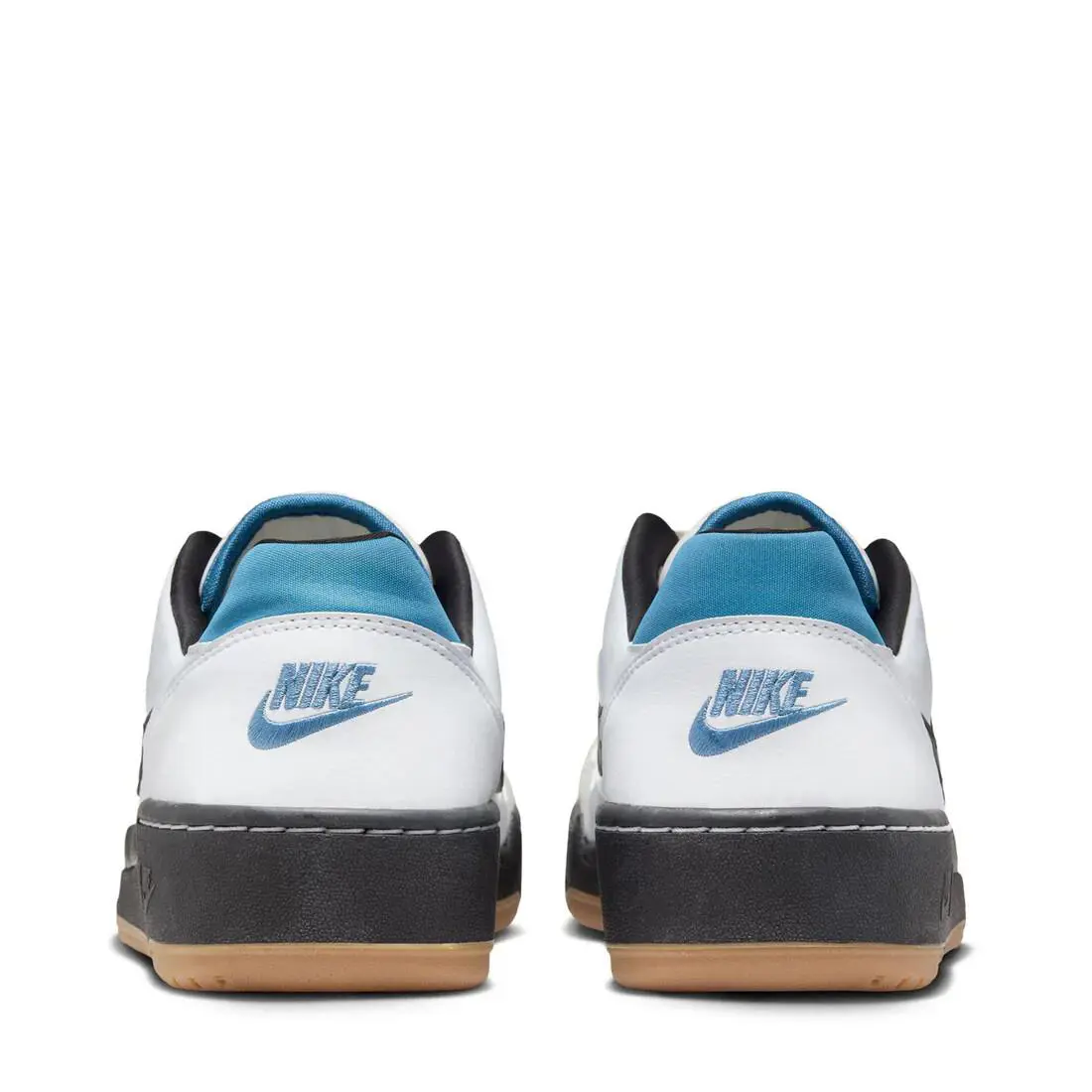 Nike shoes - White 2