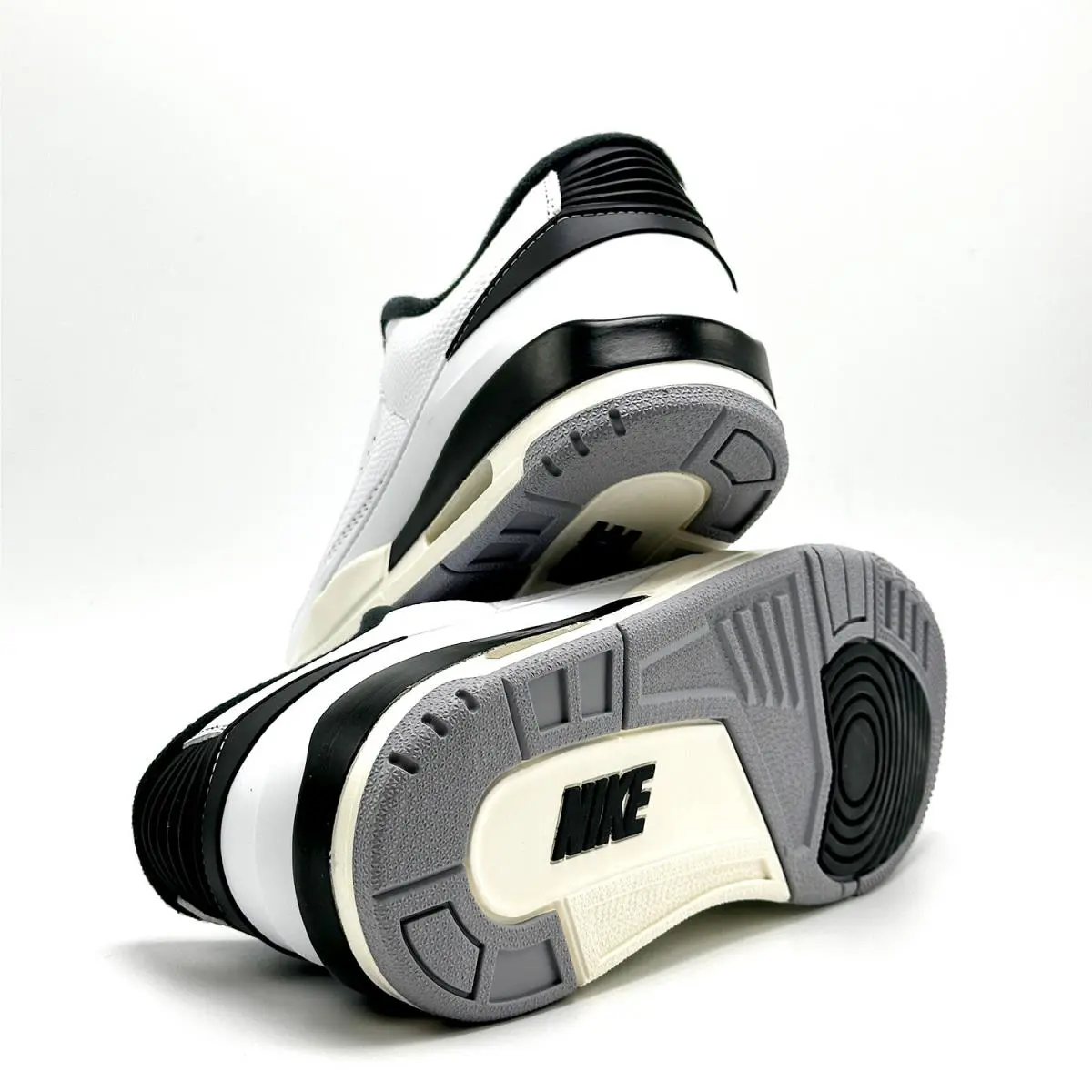 Nike shoes - JORDAN 2/3 - FD0383161 - White 3