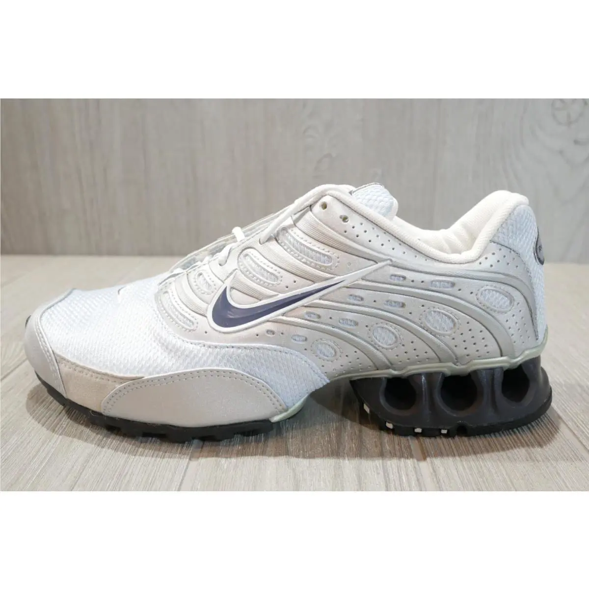 Nike shoes - Silver 6