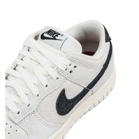 Nike shoes - White/Black 10