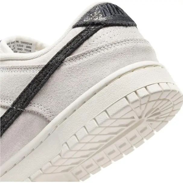 Nike shoes - White/Black 11