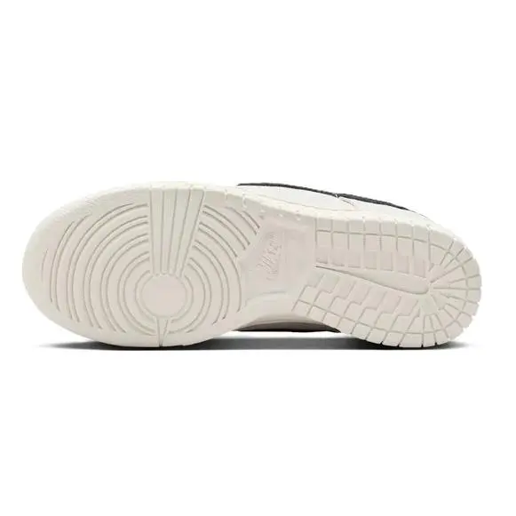 Nike shoes - White/Black 14