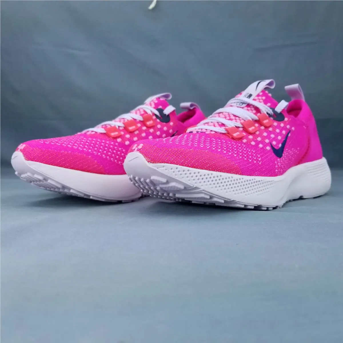 Nike shoes - Nike Escape Run Flyknit - Escape Run Flyknit - DC4269 600 - Pink 1