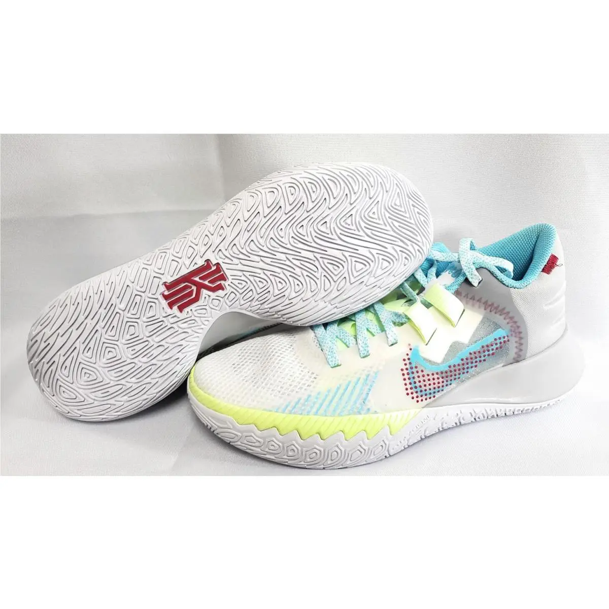 Nike shoes - White 4