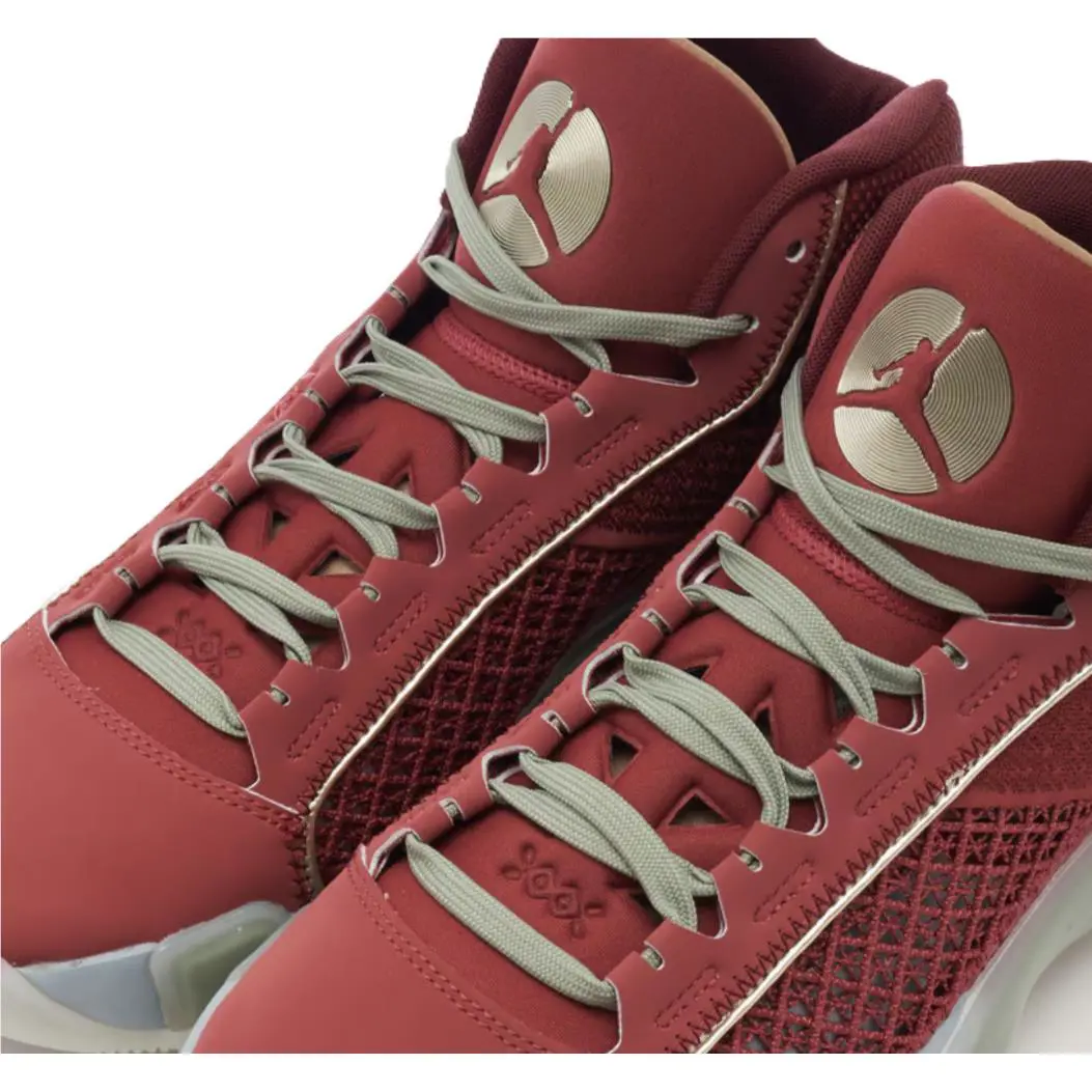 Nike shoes - Cedar/Gold 9