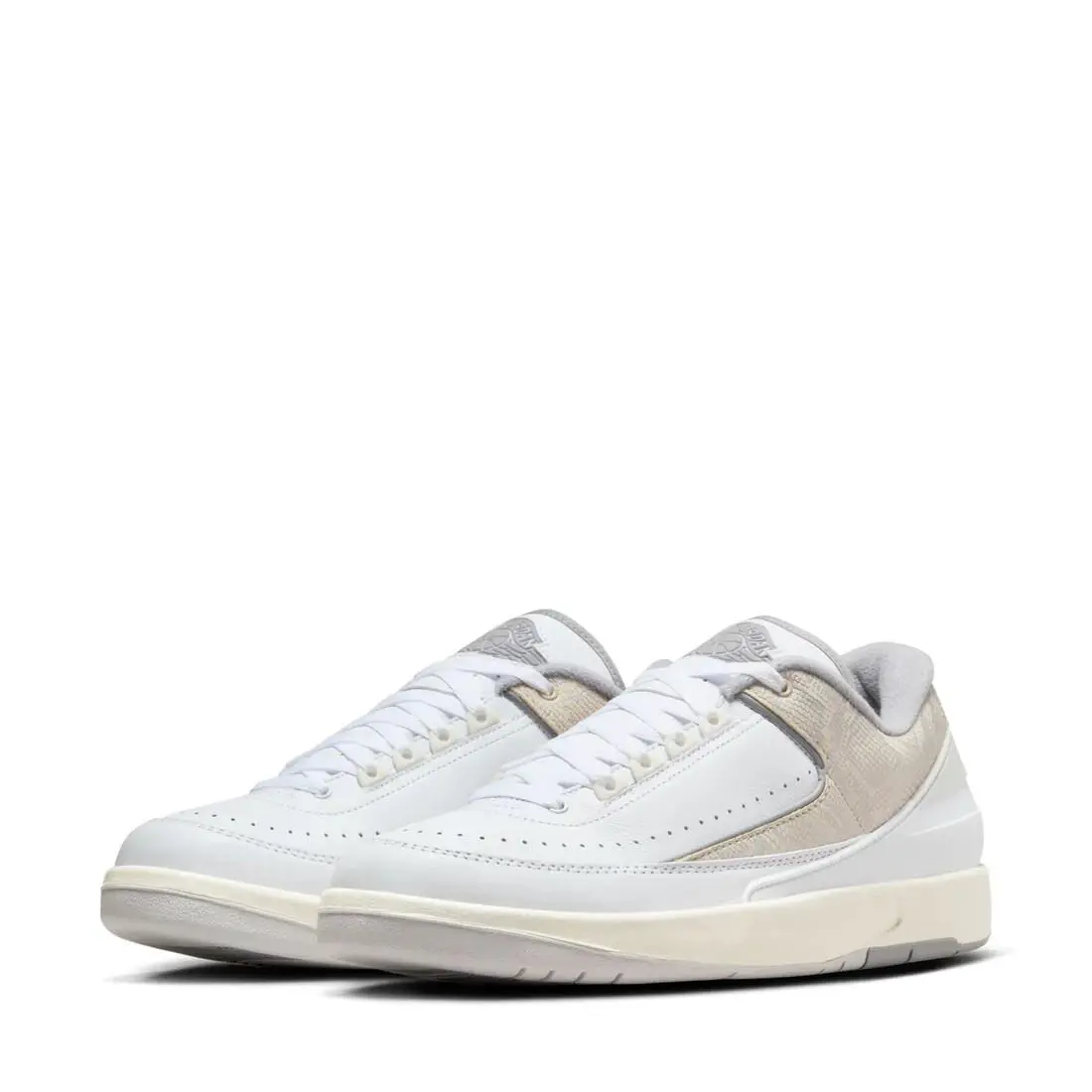 Nike shoes - Air Jordan Retro - Air Retro - DV9956-100 - White 0
