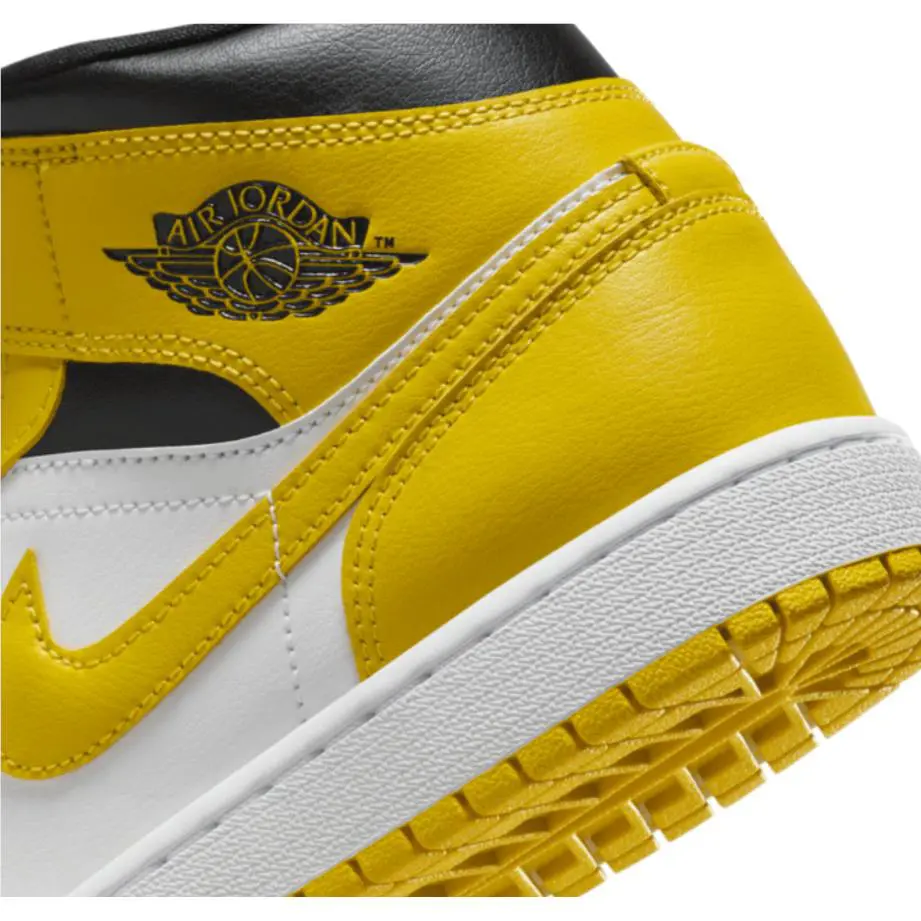 Nike shoes - Yellow/Black/White 3