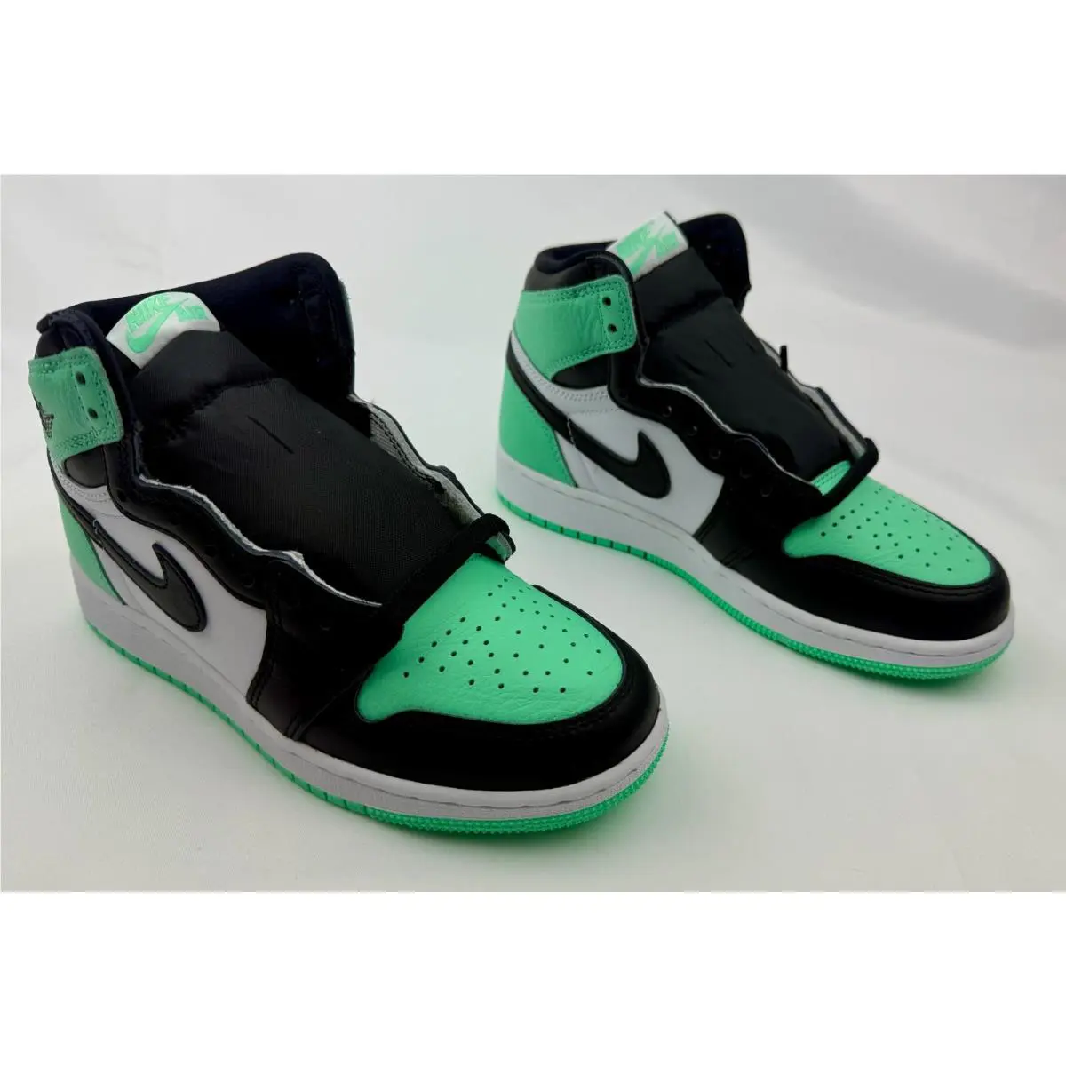 Nike shoes - Multicolor 1