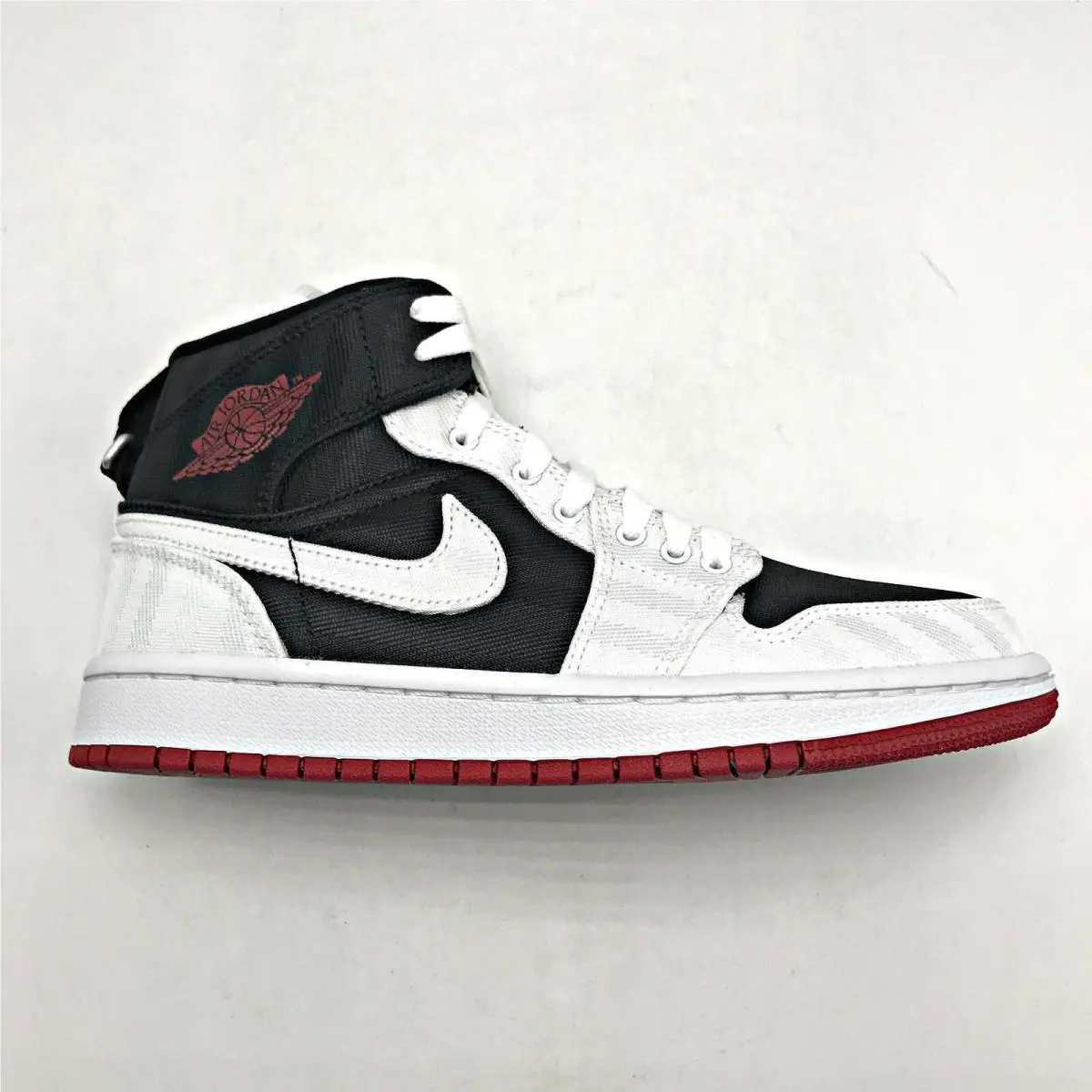 Nike shoes - Air Jordan 1 Mid SE - DD9338016 - BLACK/WHITE-GYM RED 1