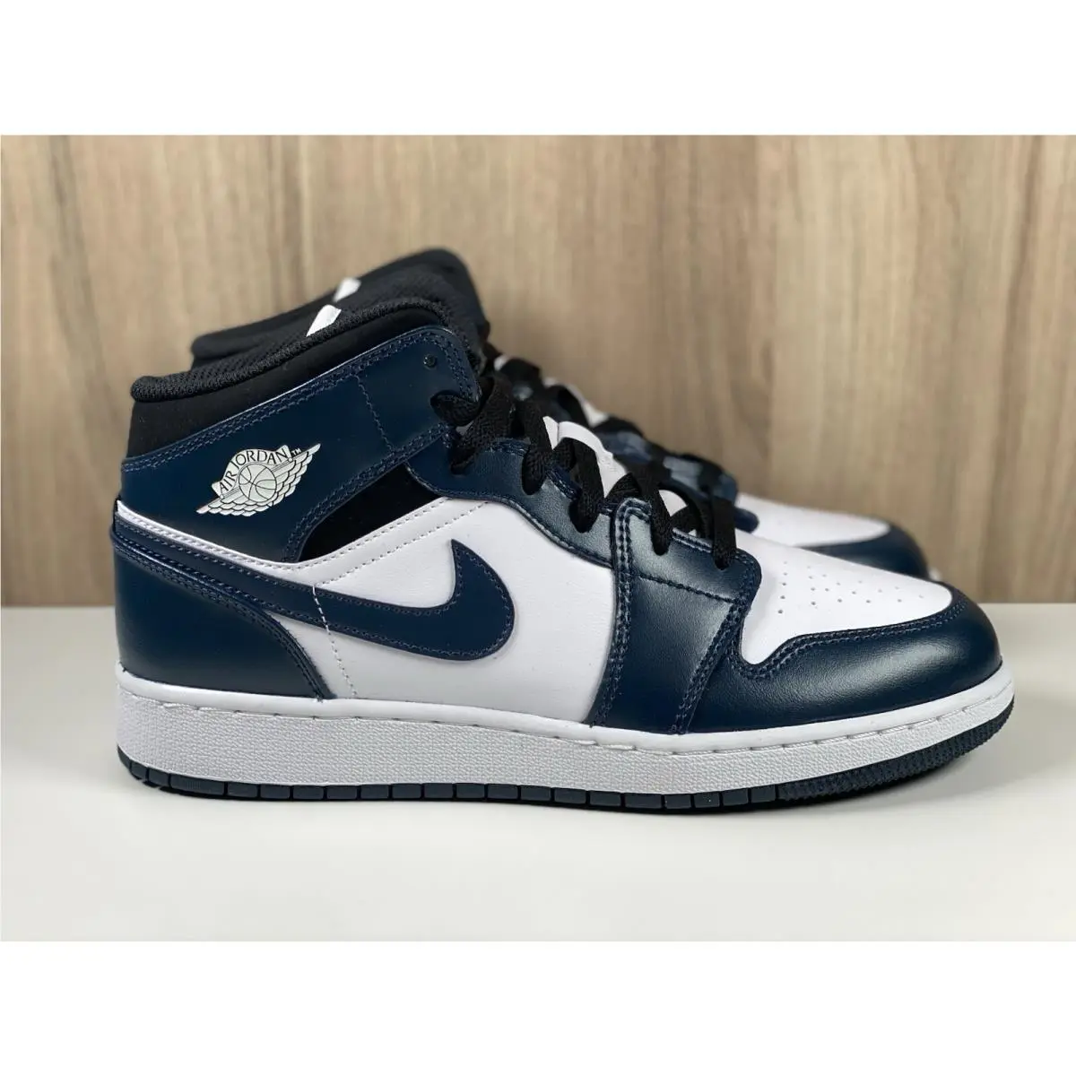 Nike Air Jordan 1 Mid Armory Navy 554725-411 GS Size 6.5Y / Women’s Size 8