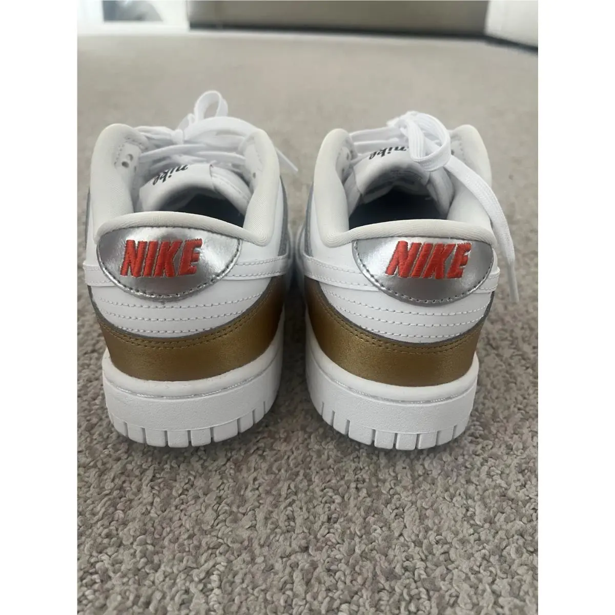 Nike shoes - SE - DH4403-700 - White 0