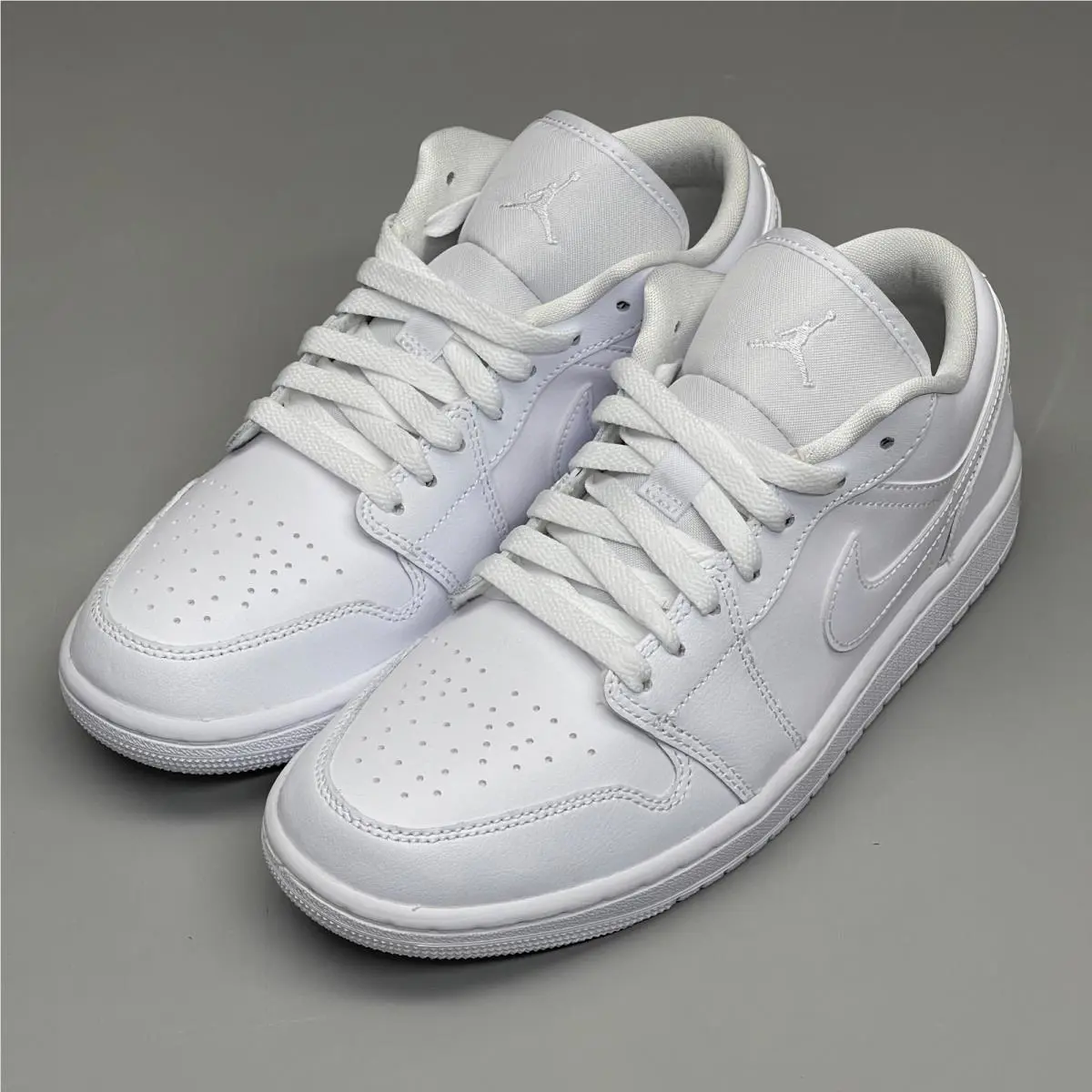 Nike shoes - DV0990111 - DV0990-111 - Triple White, Frame: Triple White, Exterior: Triple White (UPC: 196149384092) 0
