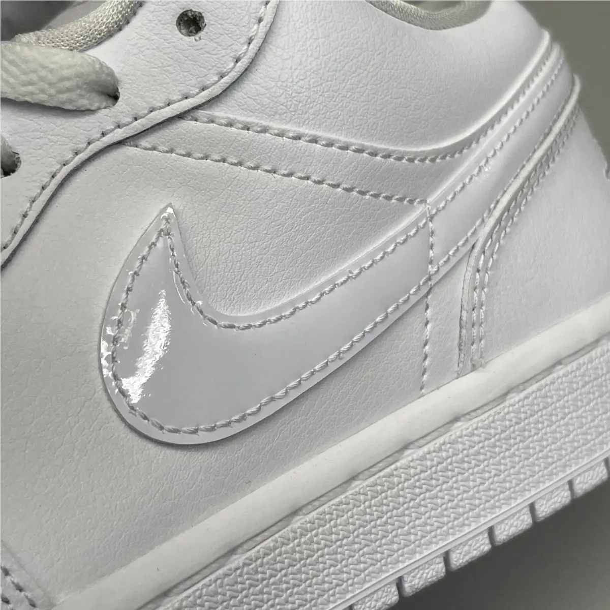 Nike shoes - DV0990111 - DV0990-111 - Triple White, Frame: Triple White, Exterior: Triple White (UPC: 196149384092) 1