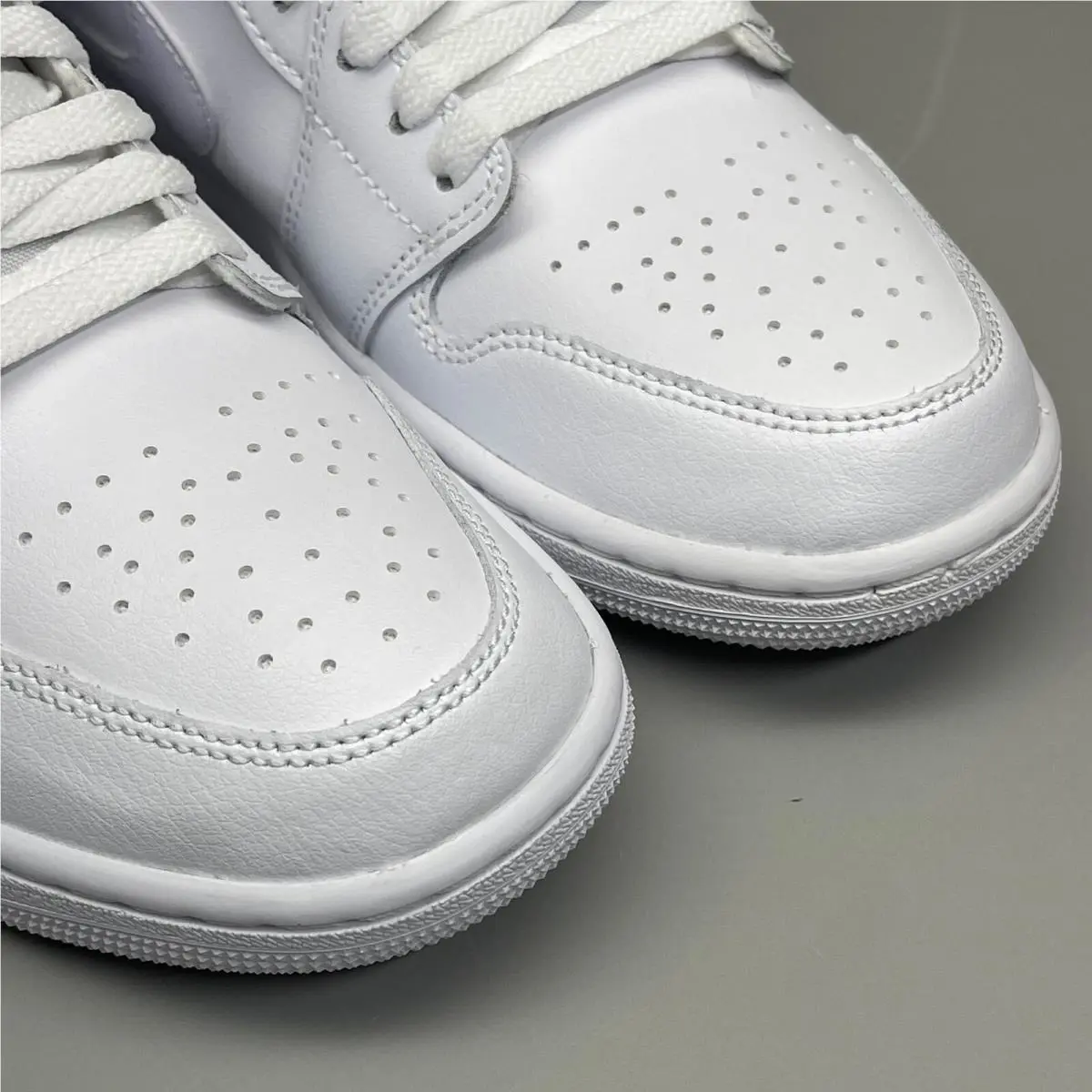 Nike shoes - DV0990111 - DV0990-111 - Triple White, Frame: Triple White, Exterior: Triple White (UPC: 196149384092) 4