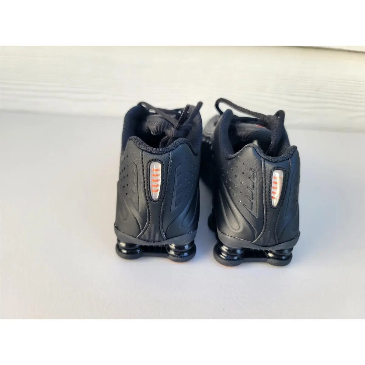 Nike shoes - Nike Shox - Shox - AR3565 004 - BLACK/ORANGE 1