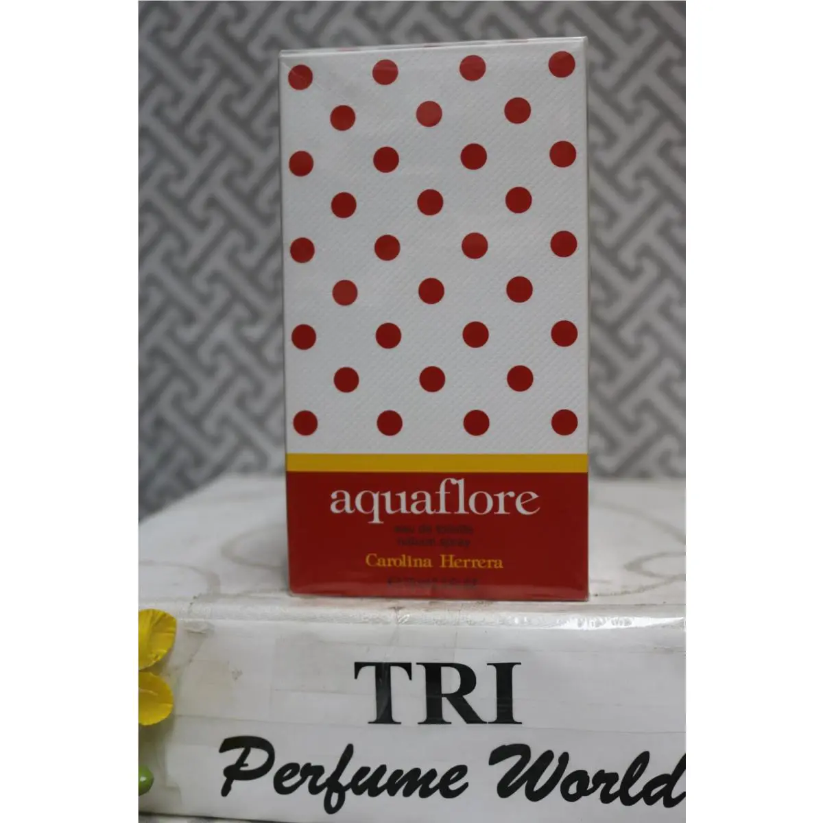 Aquaflore Carolina Herrera Eau de Toilette Women Spray 2.5 Fl.oz. Copyright 1996