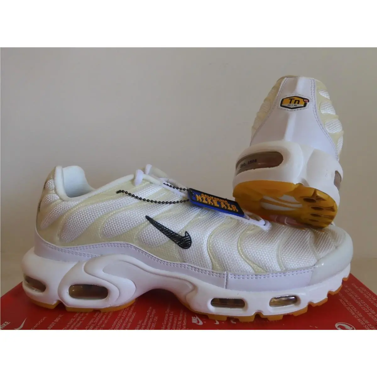 Nike shoes - Nike Air Max Plus - Air Max Plus - DQ8960-100 - White 0