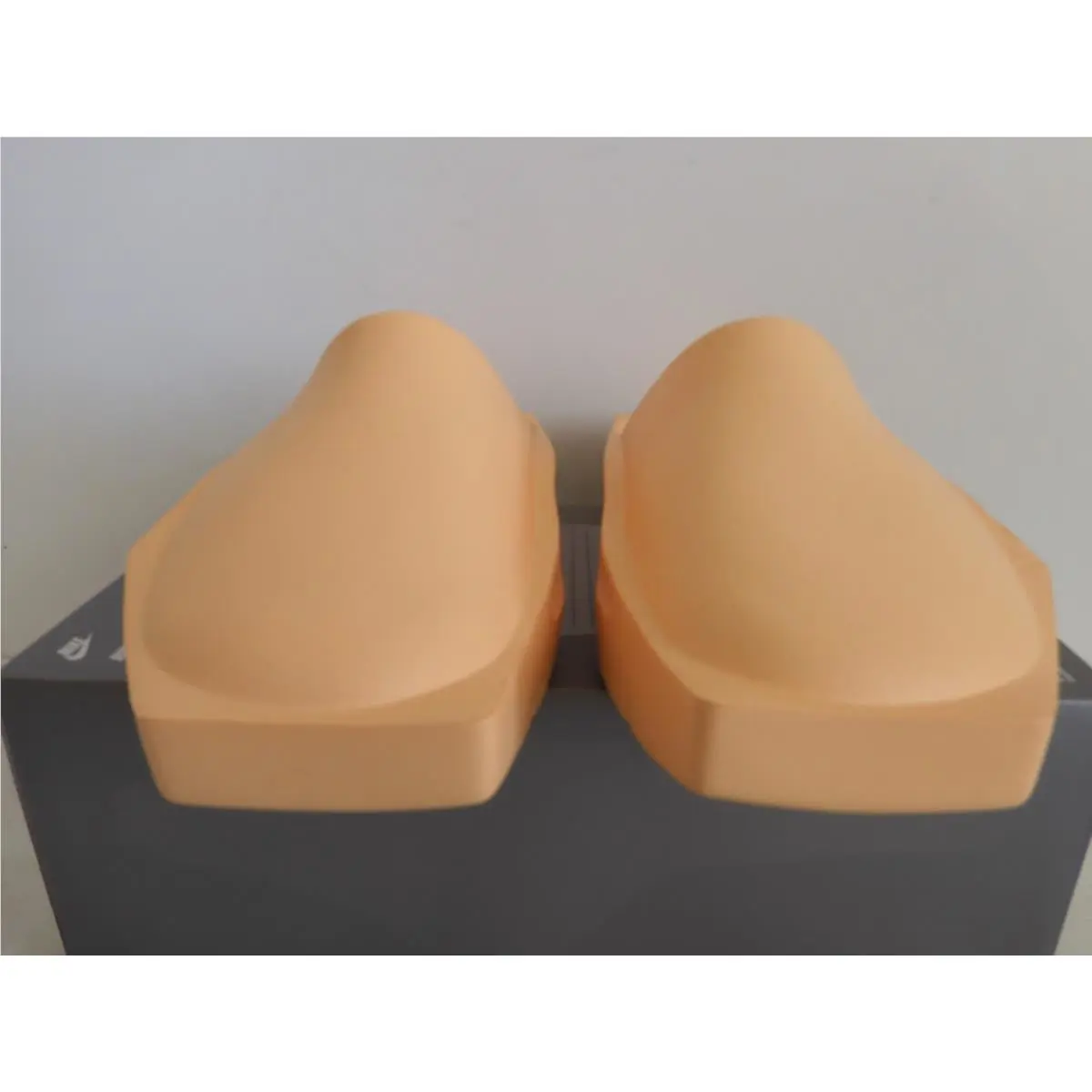 Nike shoes - Jordan Slide - Slide - Gold (UPC: 196604403252) 1