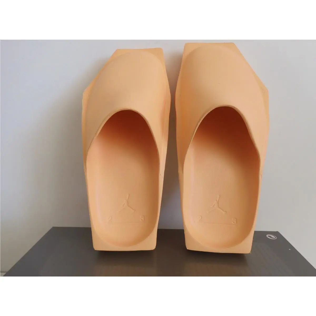 Nike shoes - Jordan Slide - Slide - Gold (UPC: 196604403252) 3