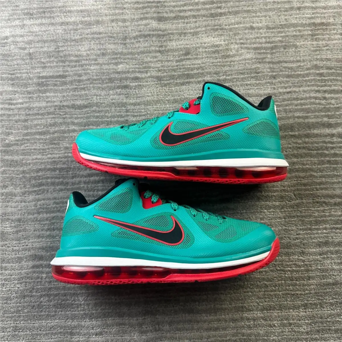 Nike Lebron 9 Low Mens Size 9.5 Reverse Liverpool Shoes Sneakers Basketball