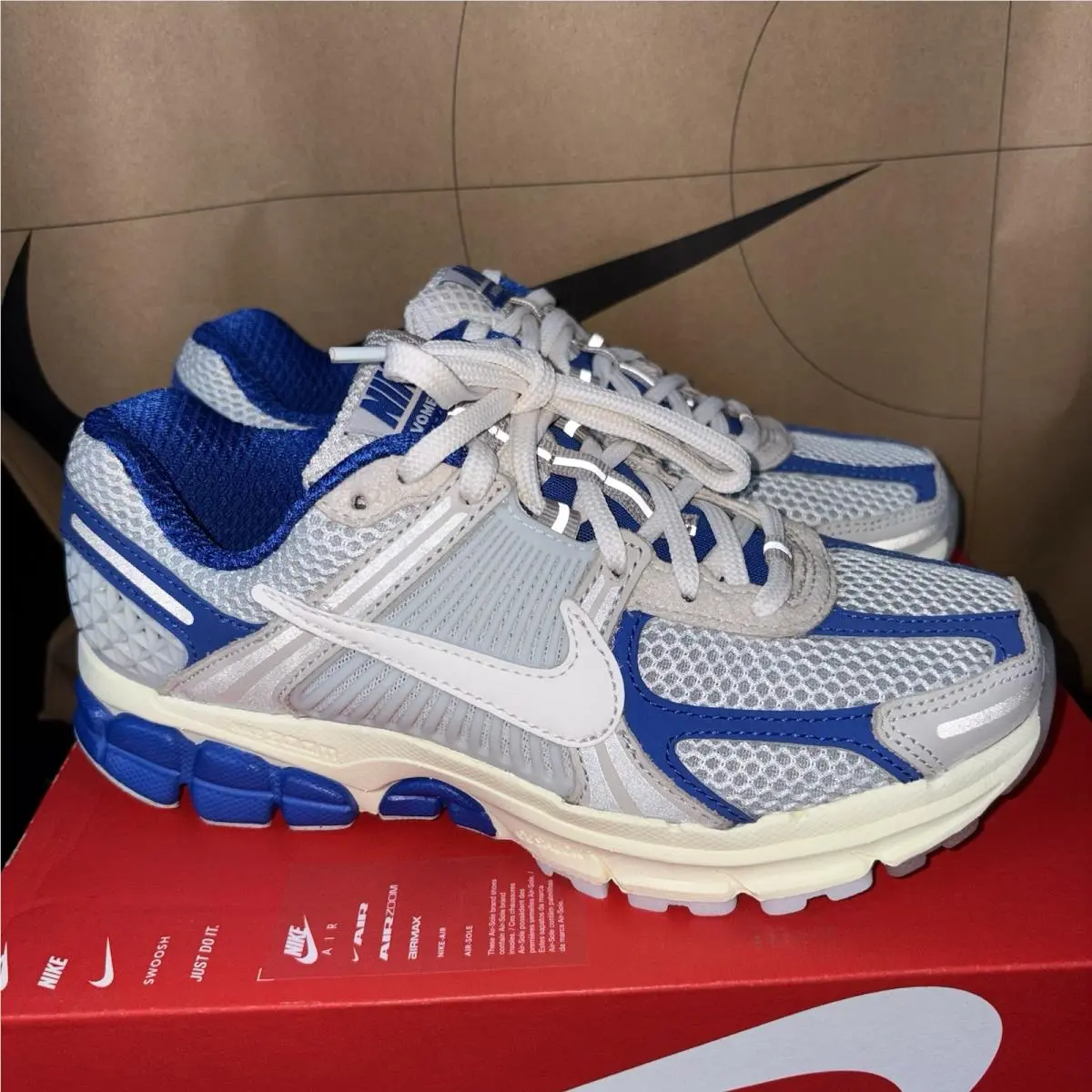 Zoom Vomero 5 Coconut Milk Royal Blue Nby IB4368-480 Women Size 7 by Nike