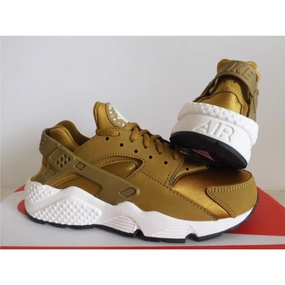 Nike shoes - Nike Air Huarache - Air Huarache - 634835-700 - Brown (UPC: 0888408338624) 1