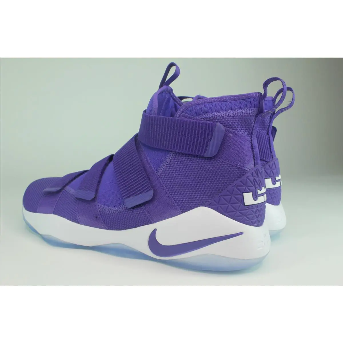 Nike shoes - LEBRON - LEBRON - Purple 0