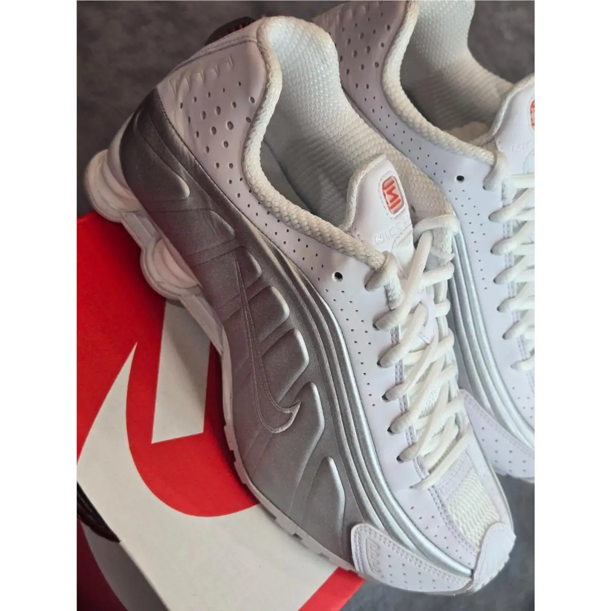 Nike shoes - Nike Shox R4 - Shox - AR3565-101 - White 0