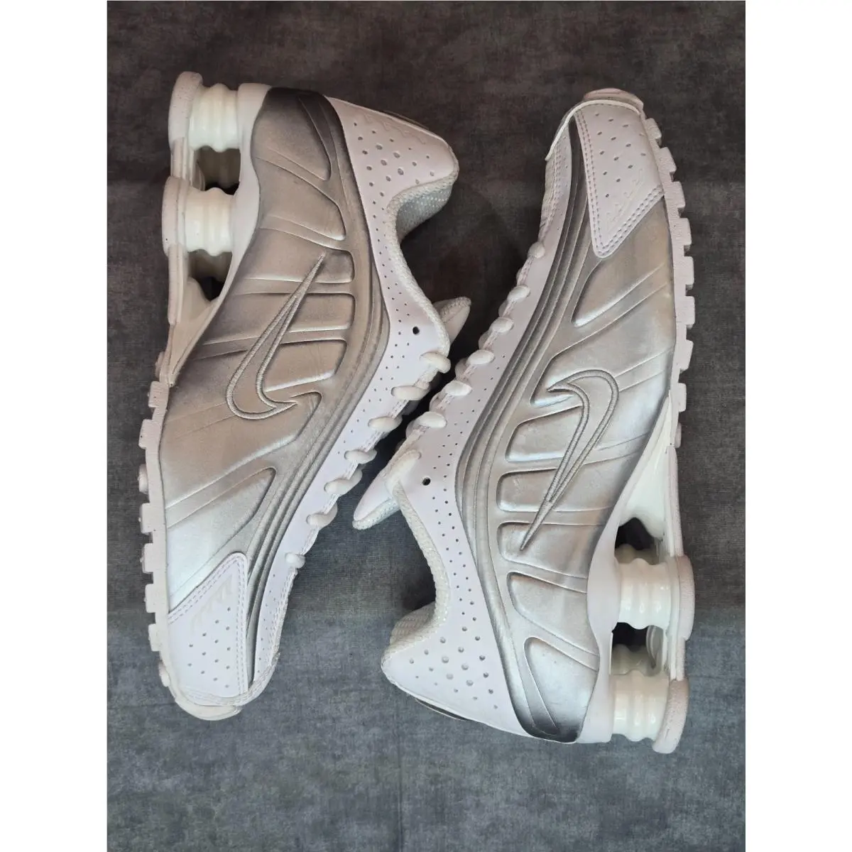Nike shoes - Nike Shox R4 - Shox - AR3565-101 - White 3