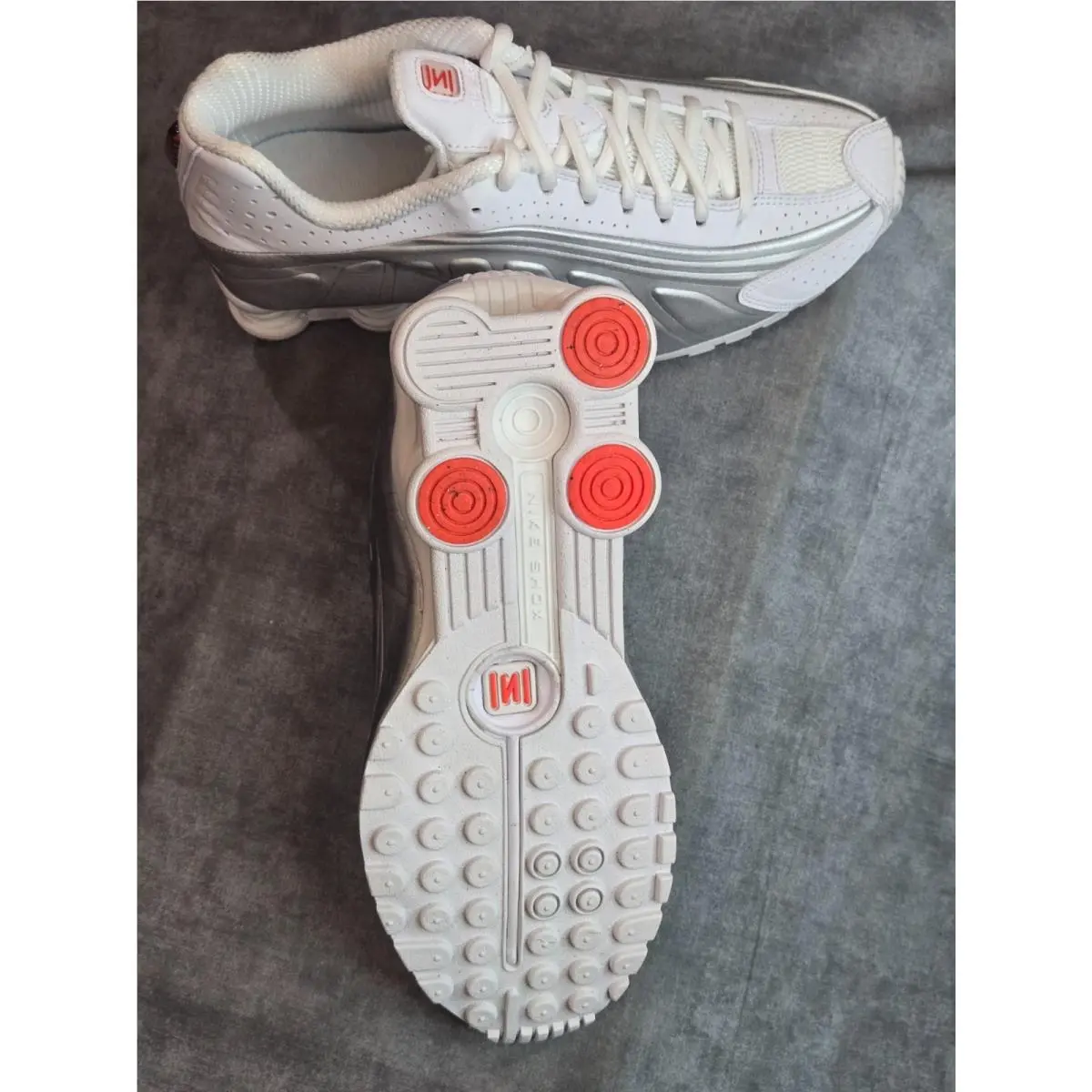 Nike shoes - Nike Shox R4 - Shox - AR3565-101 - White 4