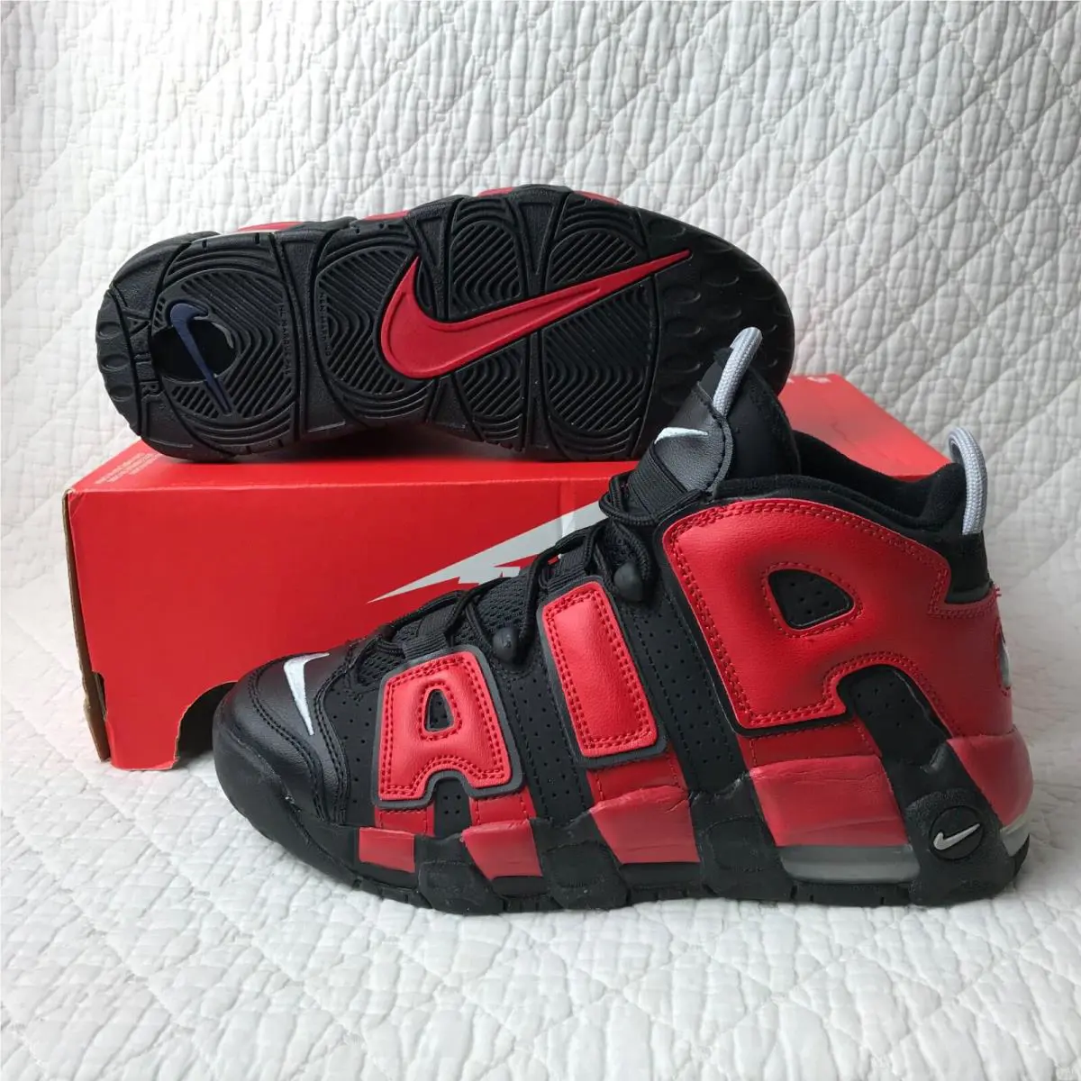 Nike shoes - Nike Air More Uptempo GS - Black/University Red 2