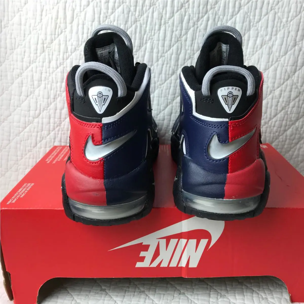 Nike shoes - Nike Air More Uptempo GS - Black/University Red 4