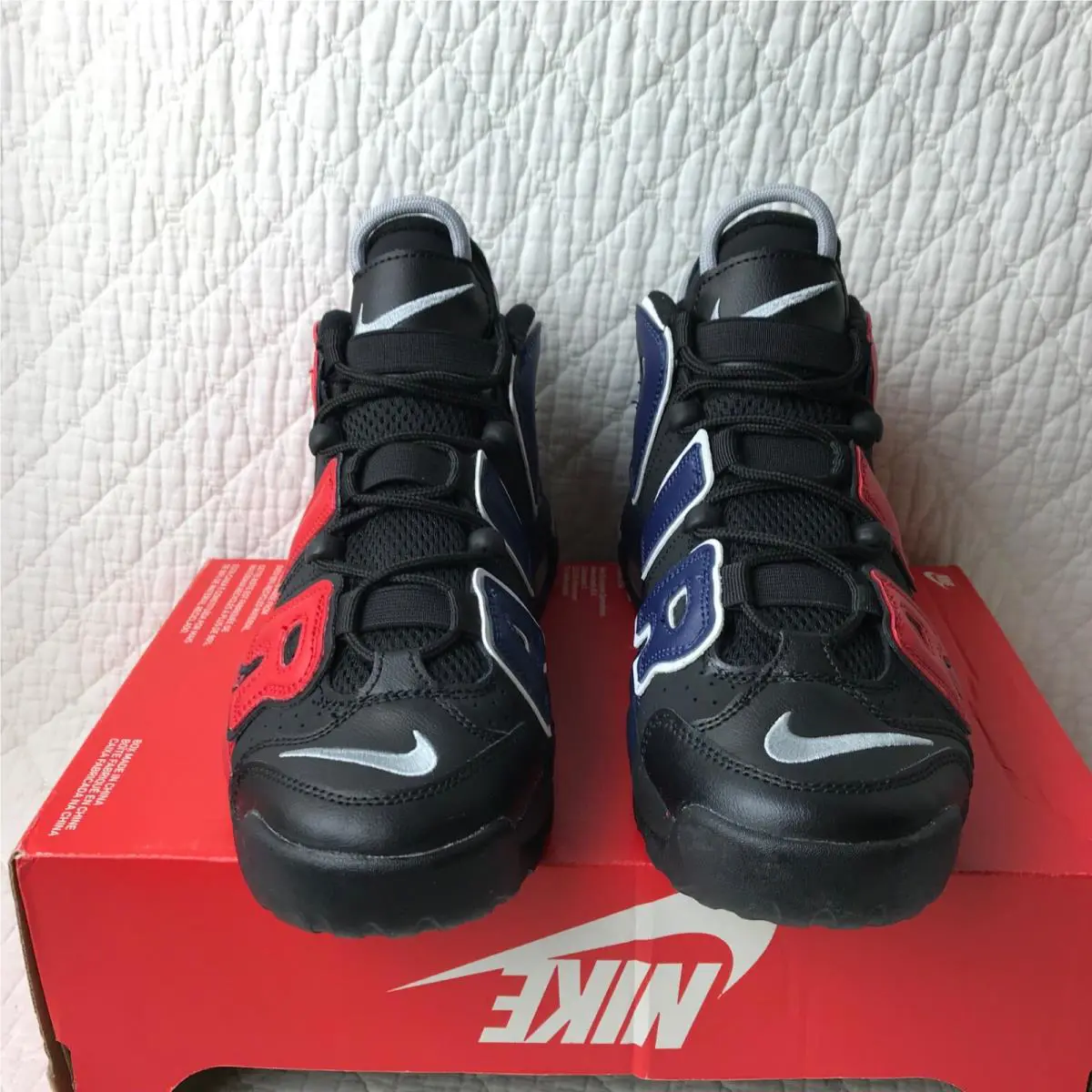 Nike shoes - Nike Air More Uptempo GS - Black/University Red 3