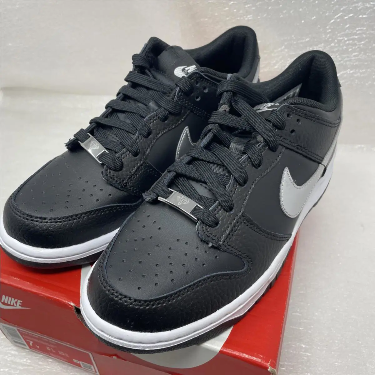 Nike shoes - Black (UPC: 195244240883) 1