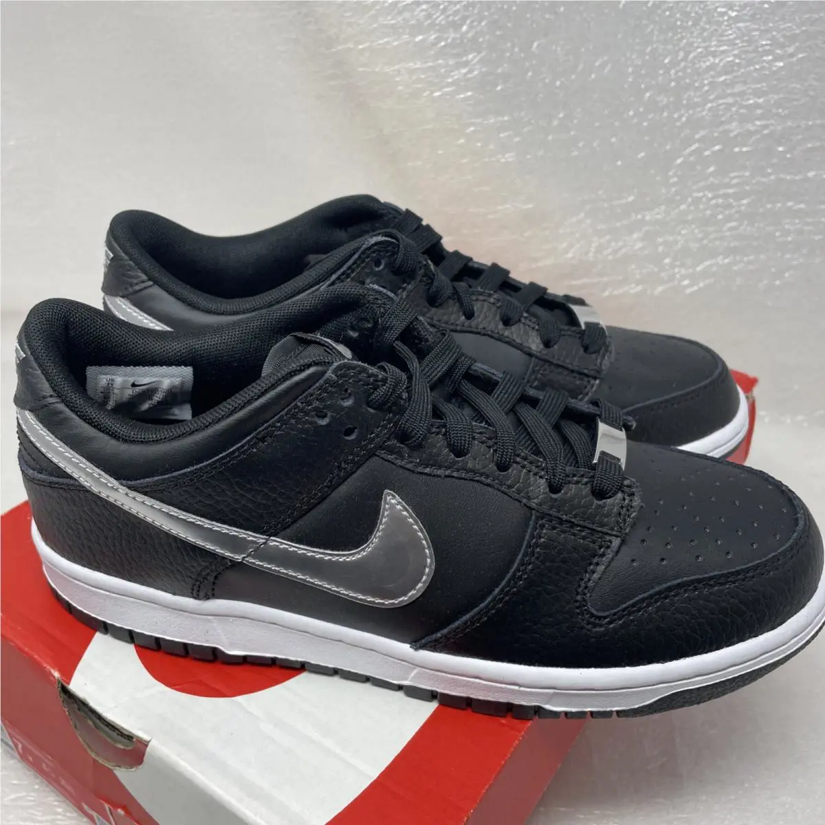 Nike shoes - Black (UPC: 195244240883) 3