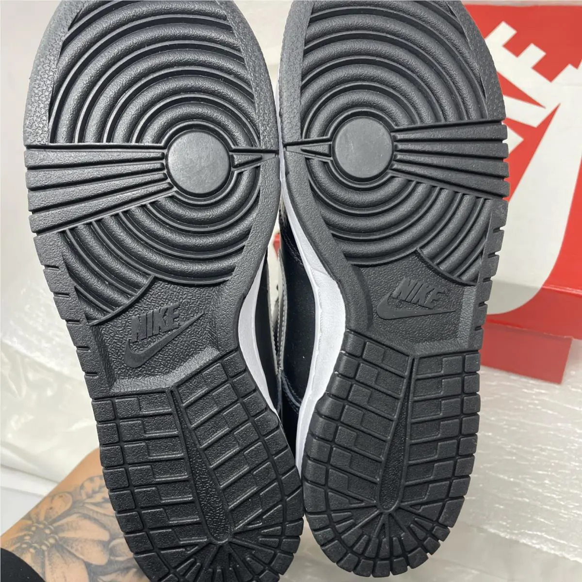 Nike shoes - Black (UPC: 195244240883) 8