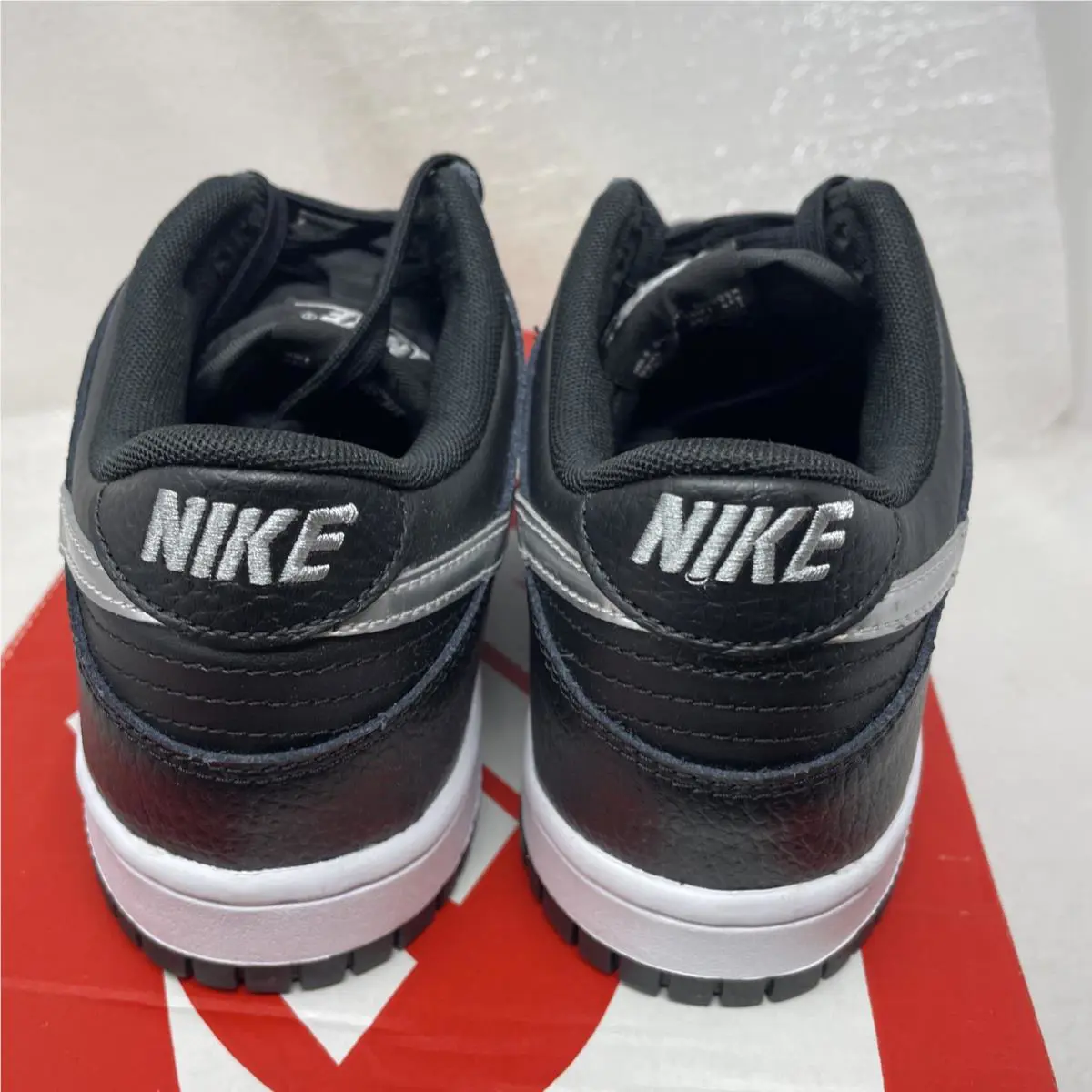 Nike shoes - Black (UPC: 195244240883) 2